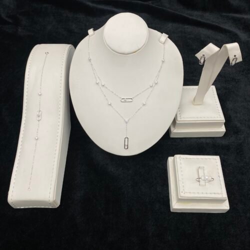 طقم ذهب عيار 18 الوزن 3.27 جرام