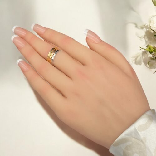 مرامي ذهب عيار 18 الوزن 3.43 جرام