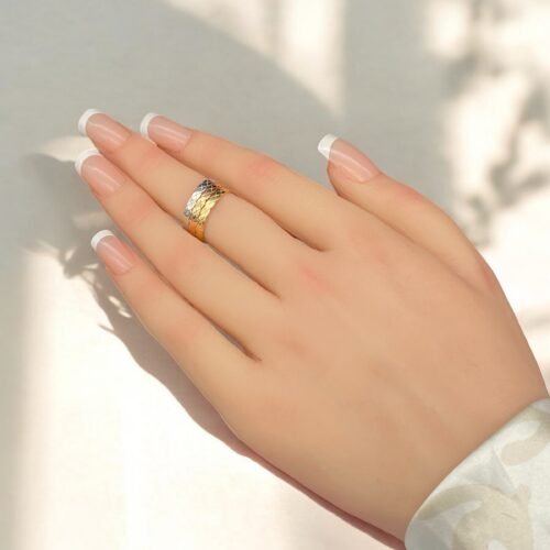 مرامي ذهب عيار 18 الوزن 3.4 جرام