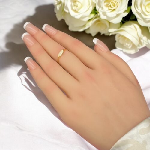 خاتم ذهب عيار 18 الوزن 0.82 جرام