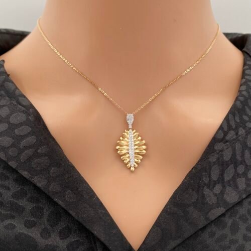 عقد ذهب عيار 18 الوزن 3.36 جرام