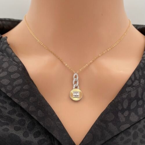 عقد ذهب عيار 18 الوزن 3.03 جرام