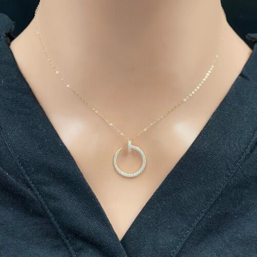 عقد ذهب عيار 18 الوزن 0.86 جرام