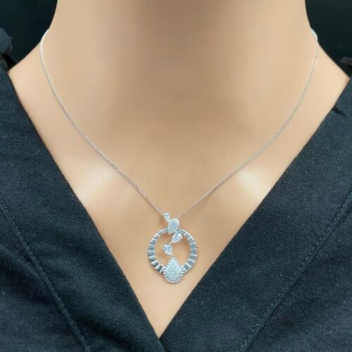 عقد ذهب عيار 18 الوزن 2 جرام