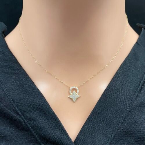 عقد ذهب عيار 18 الوزن 0.70 جرام