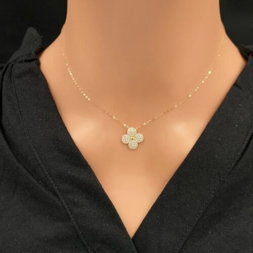 عقد ذهب عيار 18 الوزن 0.92 جرام