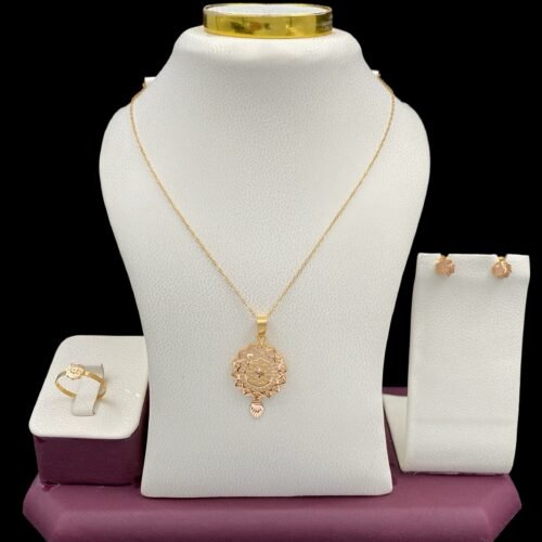 نصف طقم ذهب عيار 21 الوزن 3.57 جرام