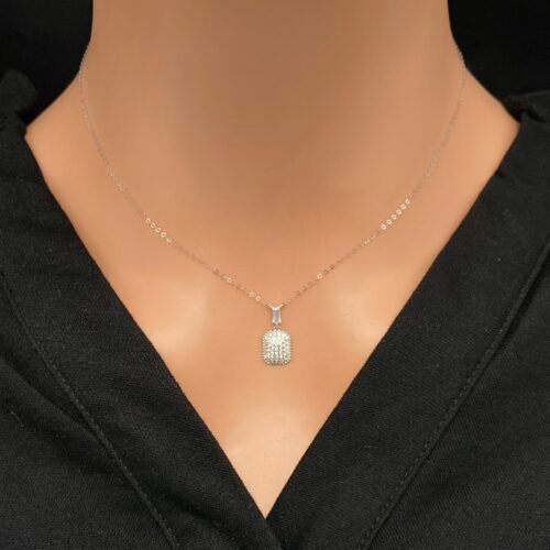 عقد ذهب عيار 18 الوزن 0.76 جرام