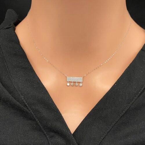 عقد ذهب عيار 18 الوزن 0.95 جرام