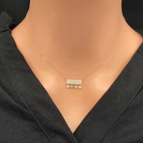 عقد ذهب عيار 18 الوزن 0.95 جرام