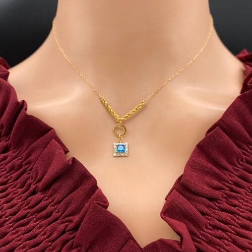 عقد ذهب عيار 21 الوزن 1.27 جرام