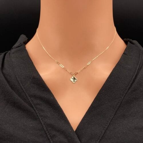 عقد ذهب عيار 18 الوزن 0.85 جرام