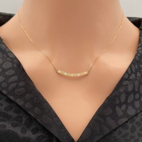 عقد ذهب عيار 18 الوزن 2.17 جرام