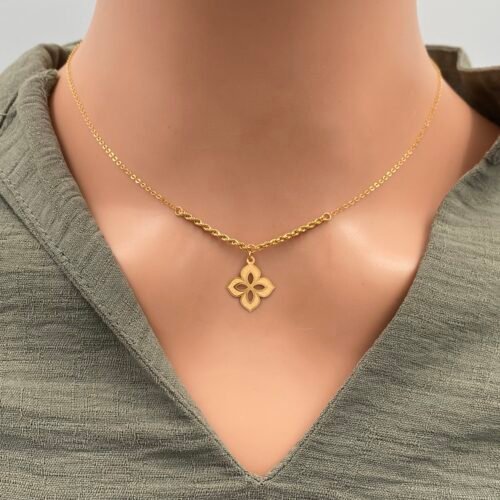 عقد ذهب عيار 21 الوزن 1.10 جرام