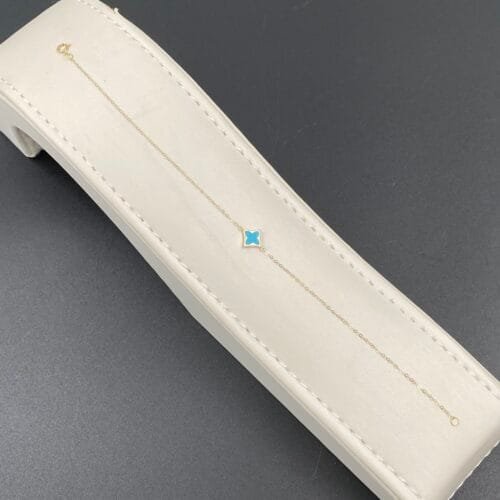 إسوارة ذهب عيار 18 الوزن 0.43 جرام