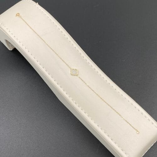 إسوارة ذهب عيار 18 الوزن 0.50 جرام