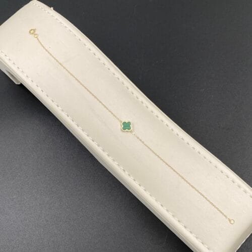 إسوارة ذهب عيار 18 الوزن 0.50 جرام