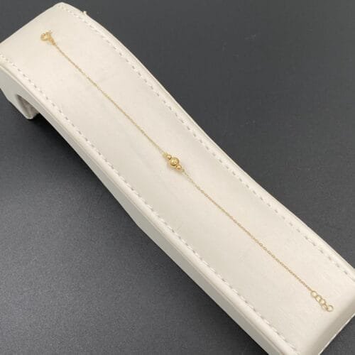 إسوارة ذهب عيار 18 الوزن 0.54 جرام