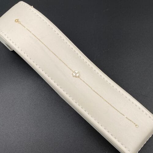 إسوارة ذهب عيار 18 الوزن 0.56 جرام