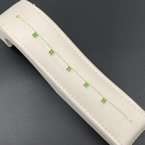 إسوارة ذهب عيار 18 الوزن 1.05 جرام