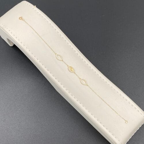 إسوارة ذهب عيار 18 الوزن 0.79 جرام