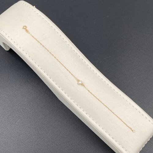 إسوارة ذهب عيار 18 الوزن 0.50 جرام