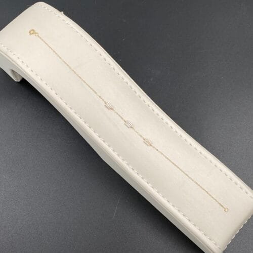 إسوارة ذهب عيار 18 الوزن 0.57 جرام