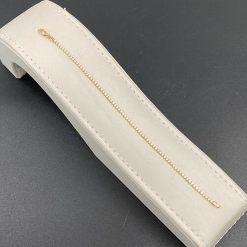 إسوارة ذهب عيار 18 الوزن 2.65 جرام