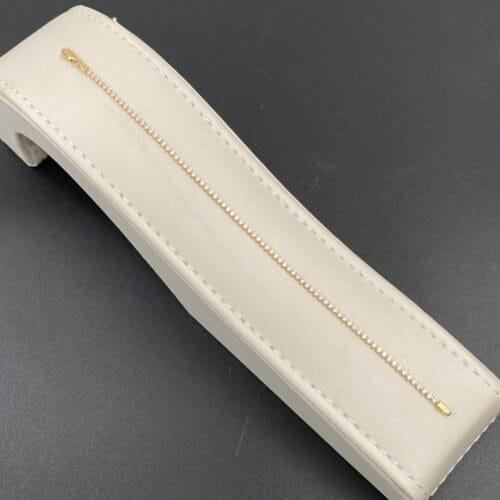 إسوارة ذهب عيار 18 الوزن 2.71 جرام