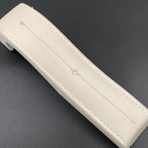 إسوارة ذهب عيار 18 الوزن 0.37 جرام