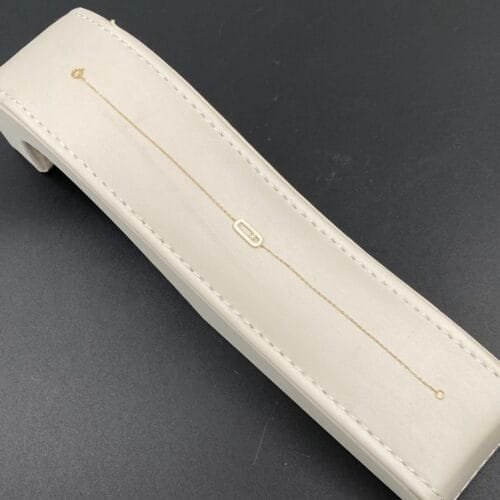 إسوارة ذهب عيار 18 الوزن 0.43 جرام