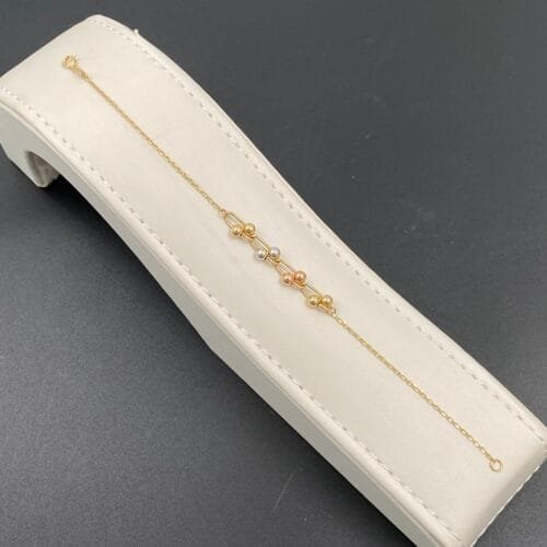 إسوارة ذهب عيار 18 الوزن 3.34 جرام