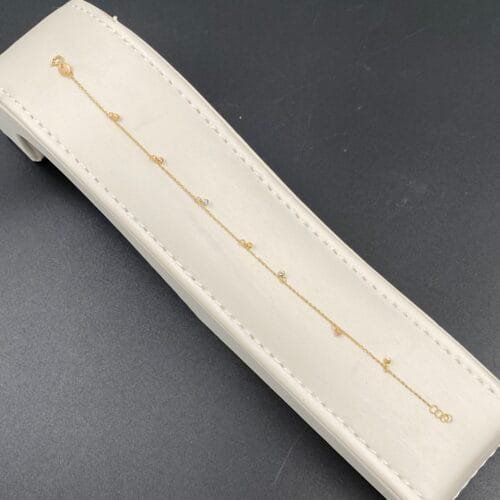 إسوارة ذهب عيار 18 الوزن 0.82 جرام