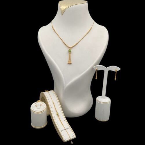 طقم ذهب عيار 21 الوزن 14.01 جرام