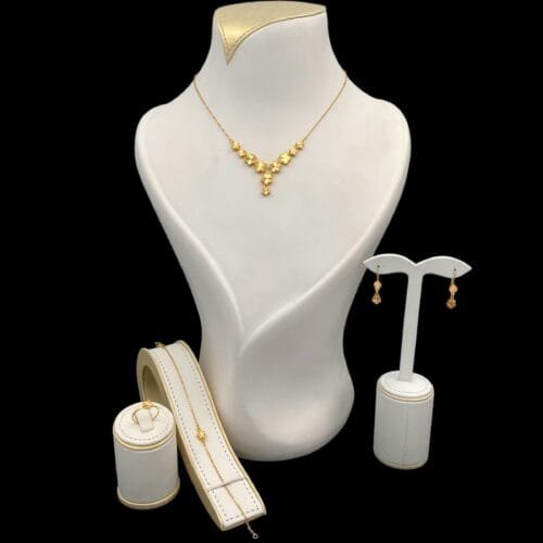 طقم ذهب عيار 21 الوزن 9.83 جرام