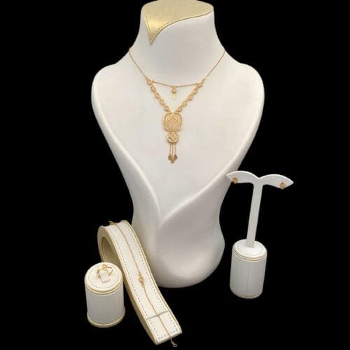 طقم ذهب عيار 21 الوزن 8.49 جرام