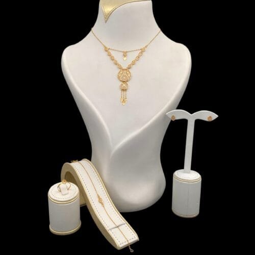 طقم ذهب عيار 21 الوزن 8.03 جرام