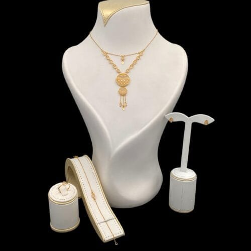 طقم ذهب عيار 21 الوزن 8.78 جرام