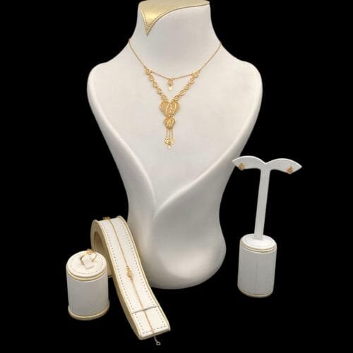 طقم ذهب عيار 21 الوزن 8.50 جرام