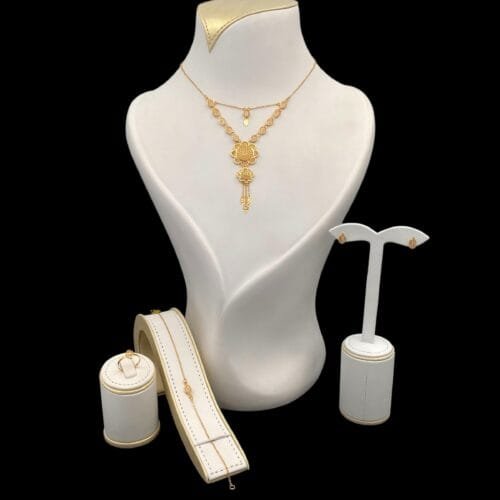 طقم ذهب عيار 21 الوزن 8.72 جرام