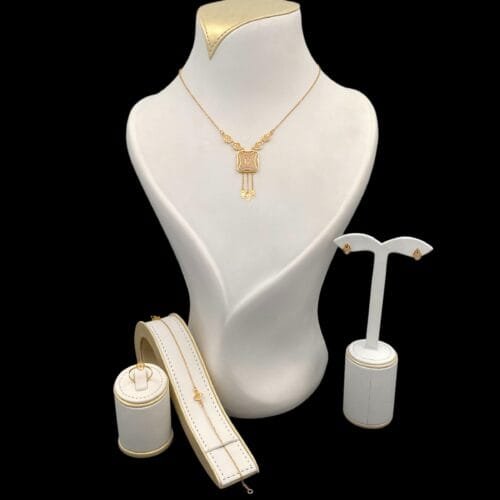 طقم ذهب عيار 21 الوزن 6.60 جرام