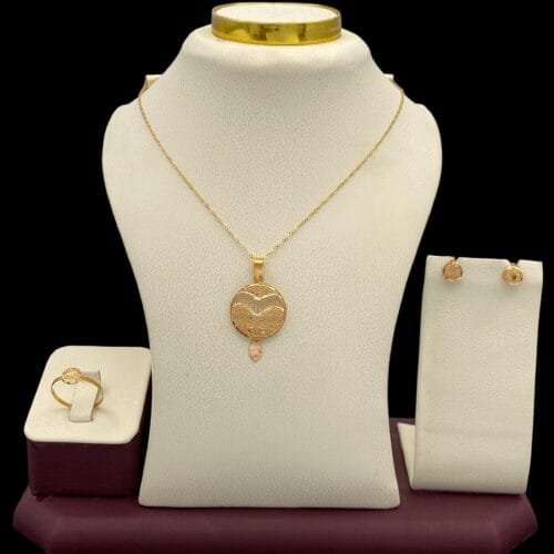 نصف طقم ذهب عيار 21 الوزن 3.52 جرام