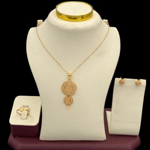 نصف طقم ذهب عيار 21 الوزن 4.23 جرام