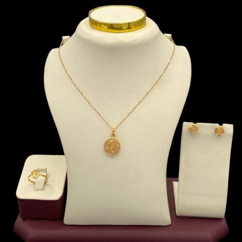 نصف طقم ذهب عيار 21 الوزن 3.39 جرام