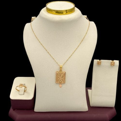 نصف طقم ذهب عيار 21 الوزن 3.93 جرام