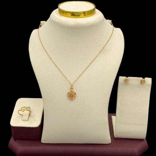 نصف طقم ذهب عيار 21 الوزن 2.86 جرام