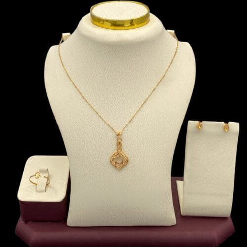 نصف طقم ذهب عيار 21 الوزن 2.83 جرام