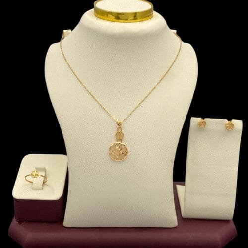 نصف طقم ذهب عيار 21 الوزن 2.96 جرام