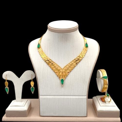 طقم ذهب عيار 21 الوزن 47.15 جرام