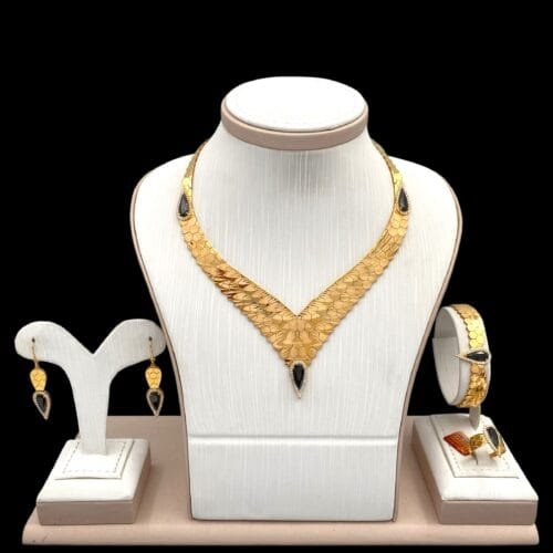 طقم ذهب عيار 21 الوزن 43.10 جرام